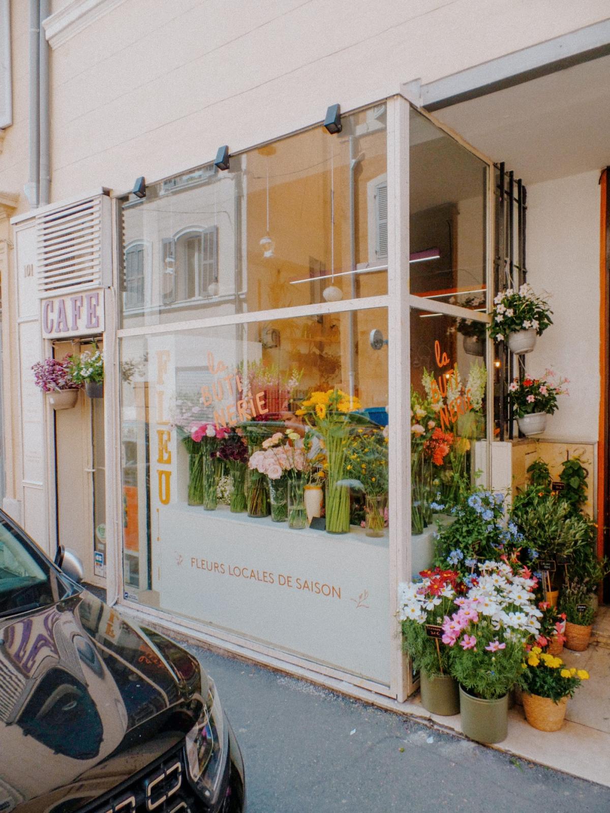 Fleuriste La Butinerie - Café fleurs