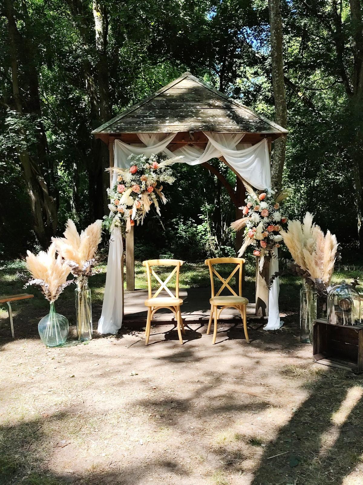 AU JARDIN D'ALEX Artisan fleuriste - Fleuriste à Saint-Gervais-la-Forêt