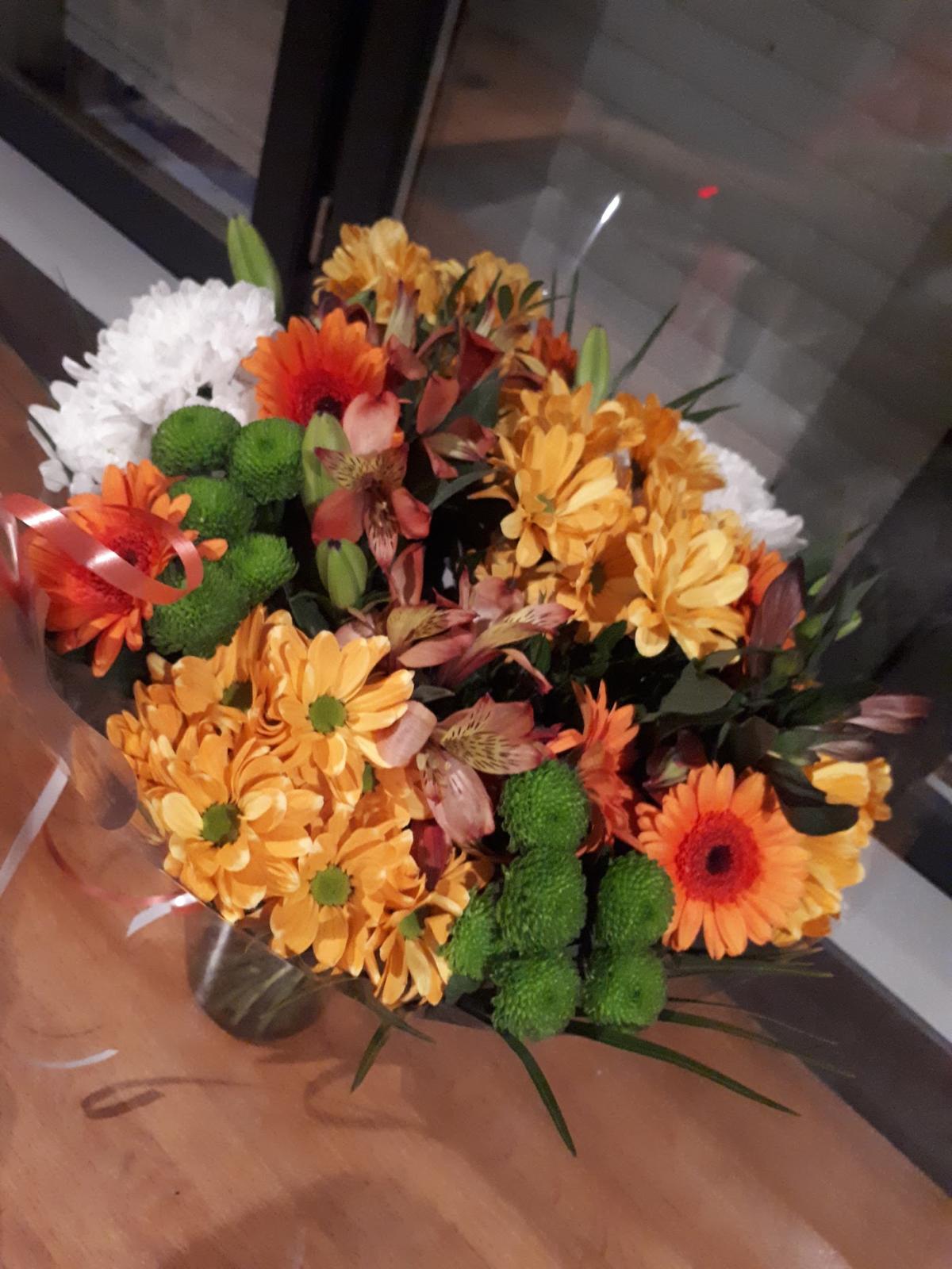 Carrefour Fleurs - Fleuriste à Écully