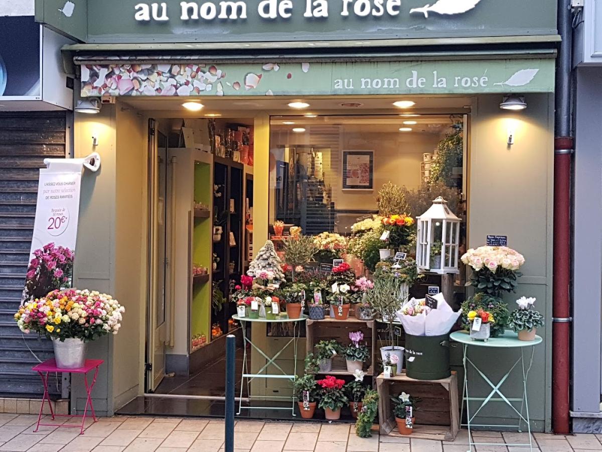 Au Nom De La Rose