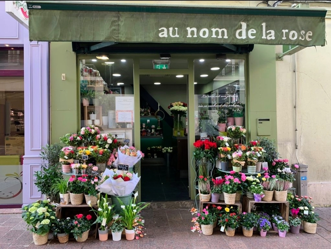 Au Nom De La Rose Enghien-les-bains
