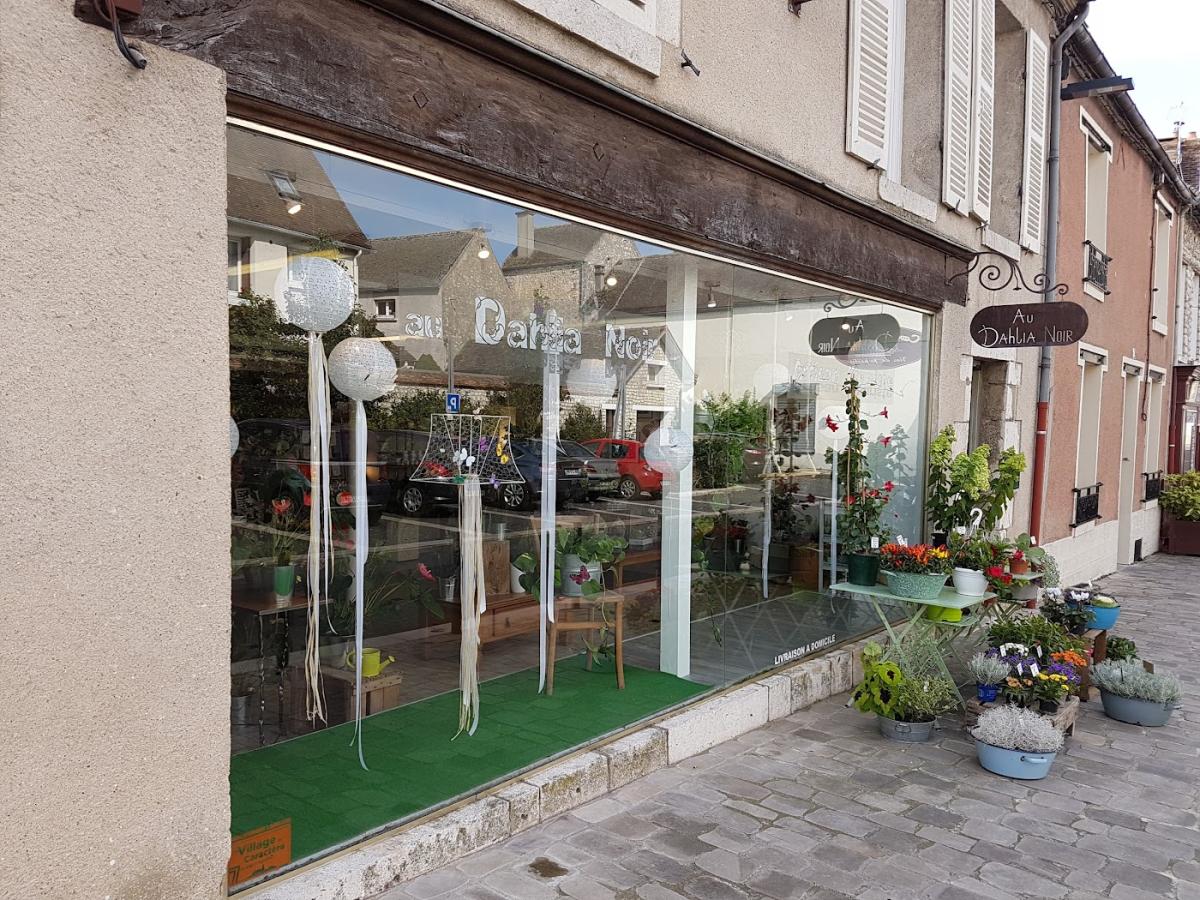 Au Dahlia Noir