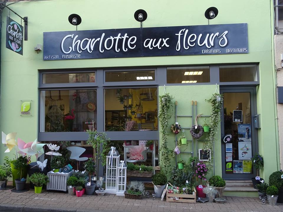 Charlotte Aux Fleurs