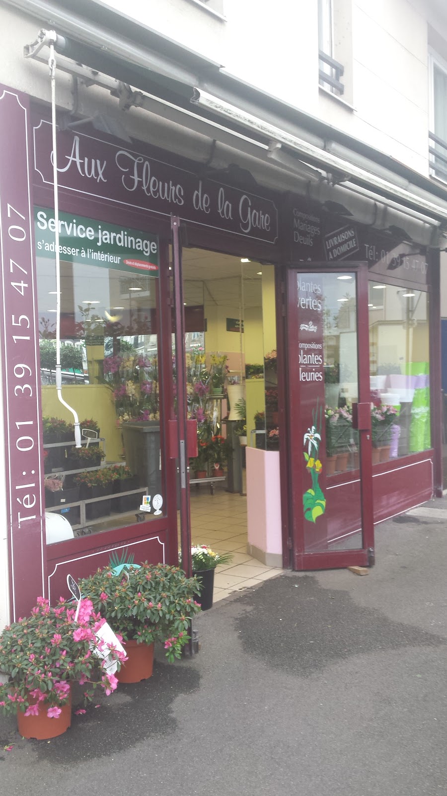 Aux Fleurs De La Gare