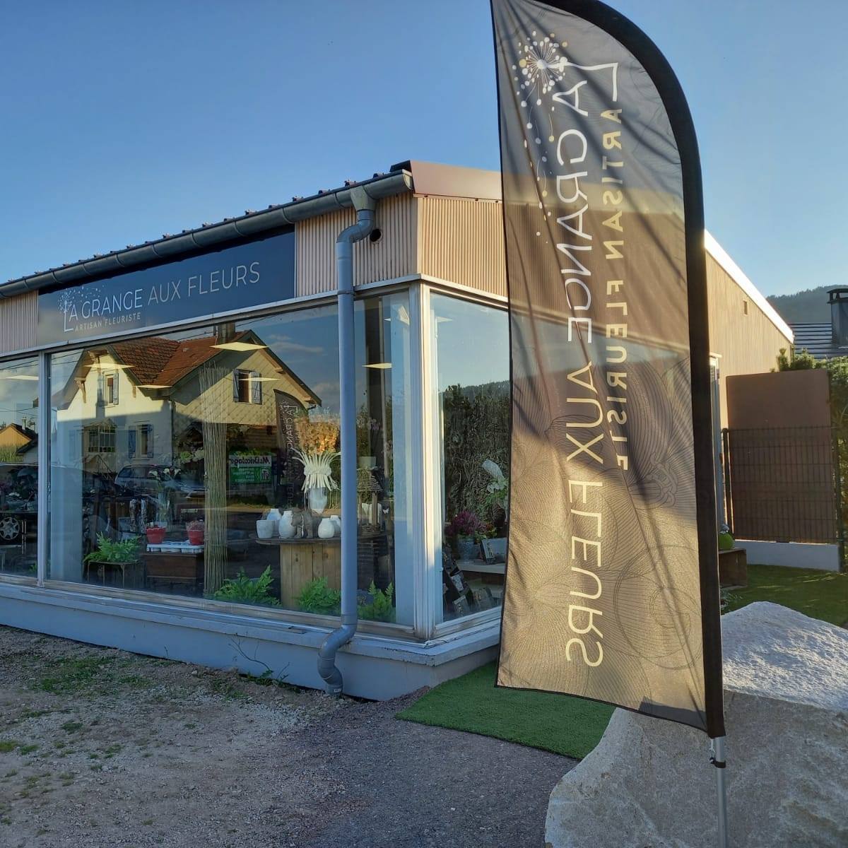 La grange aux fleurs