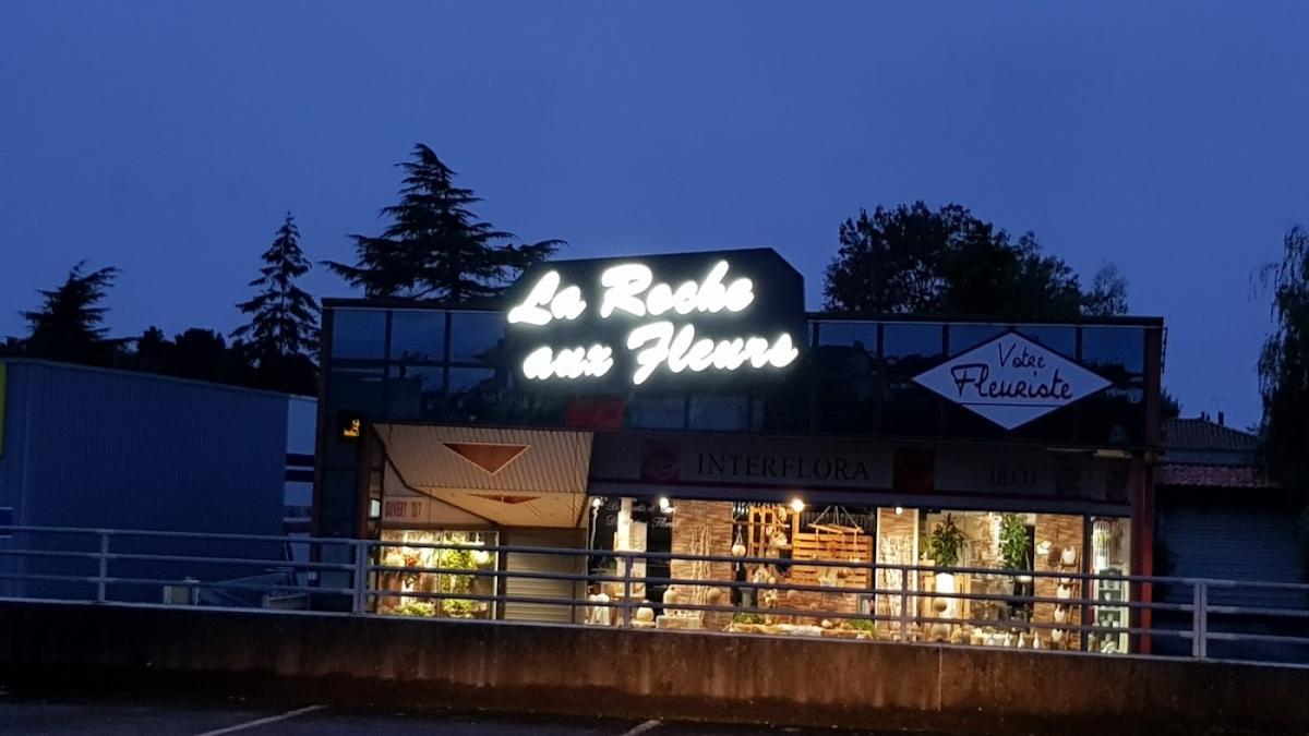 La Roche aux Fleurs INTERFLORA Maison Pouvreau