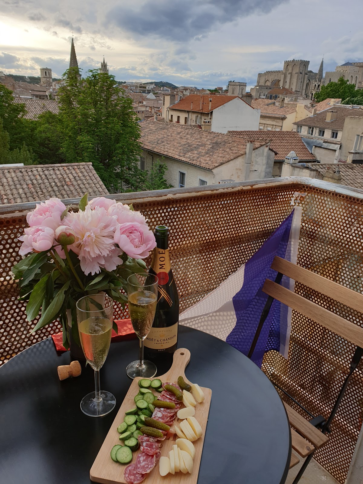 Au nom de la rose - Avignon