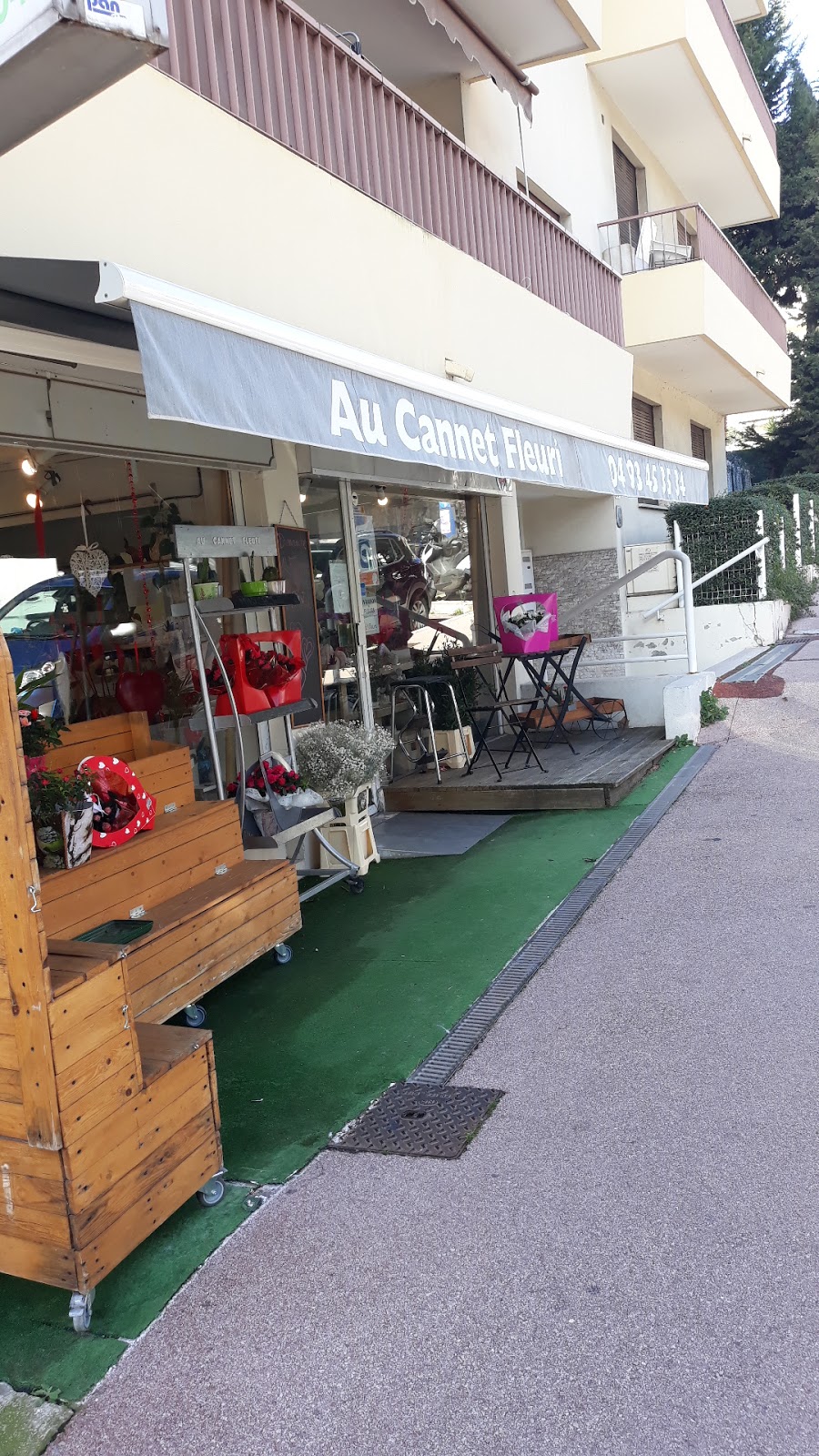 Au Cannet Fleuri