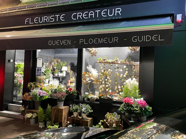 FEUILLES ET FLEURS Quéven