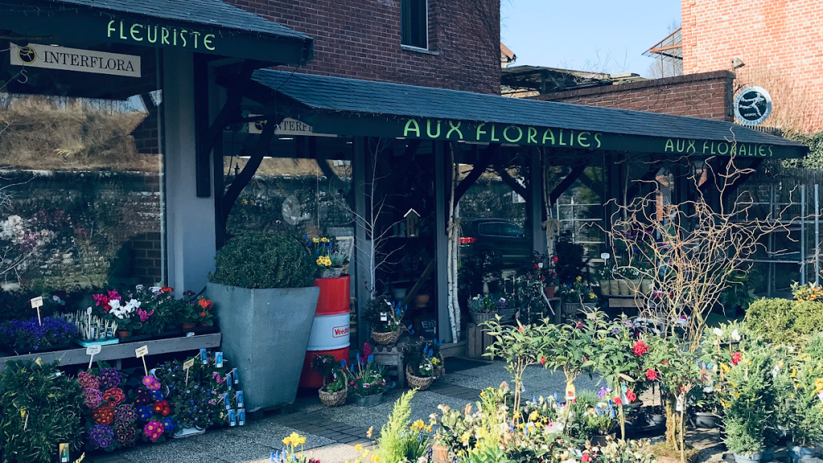 AUX FLORALIES