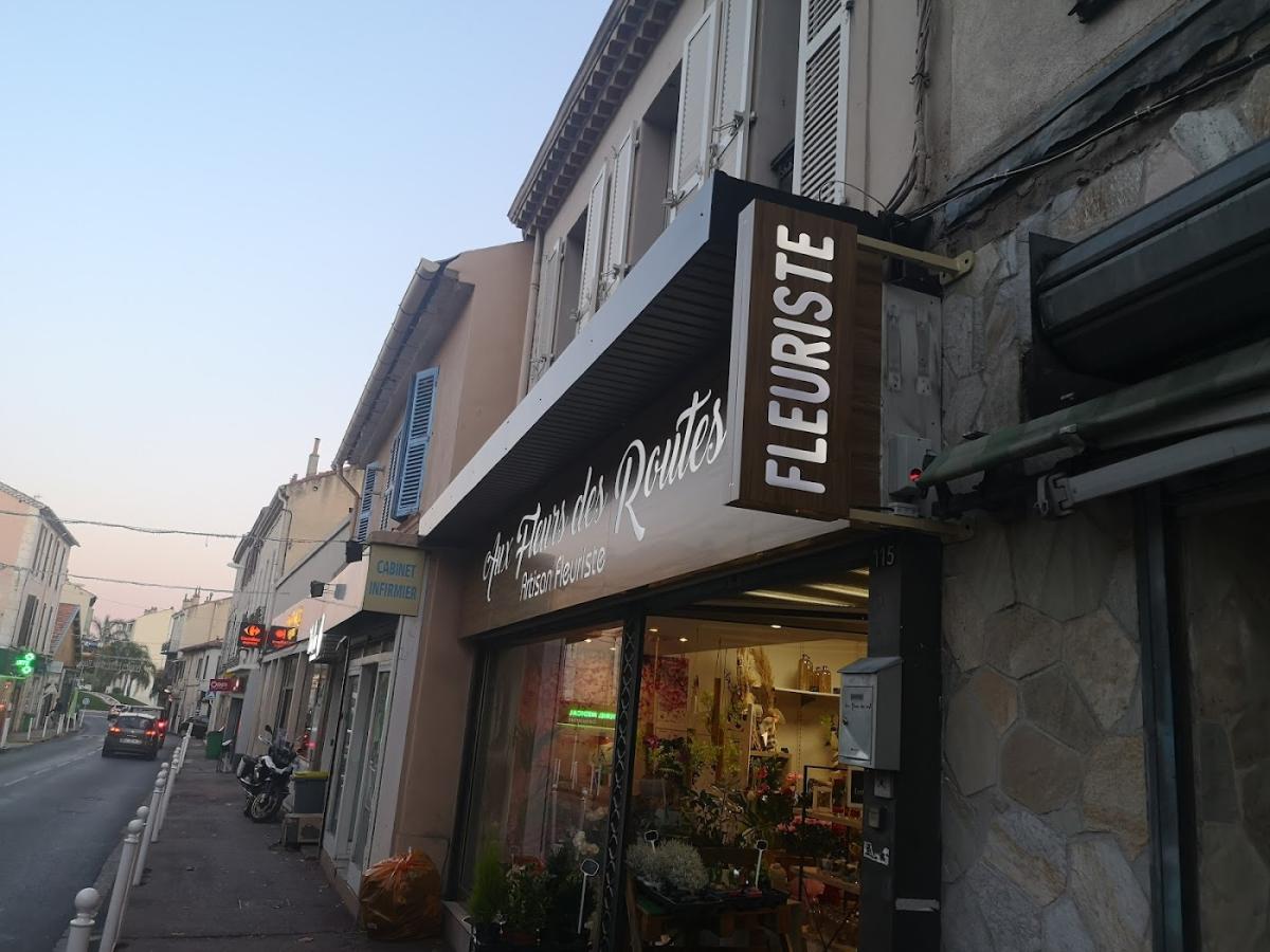 Aux Fleurs Des Routes