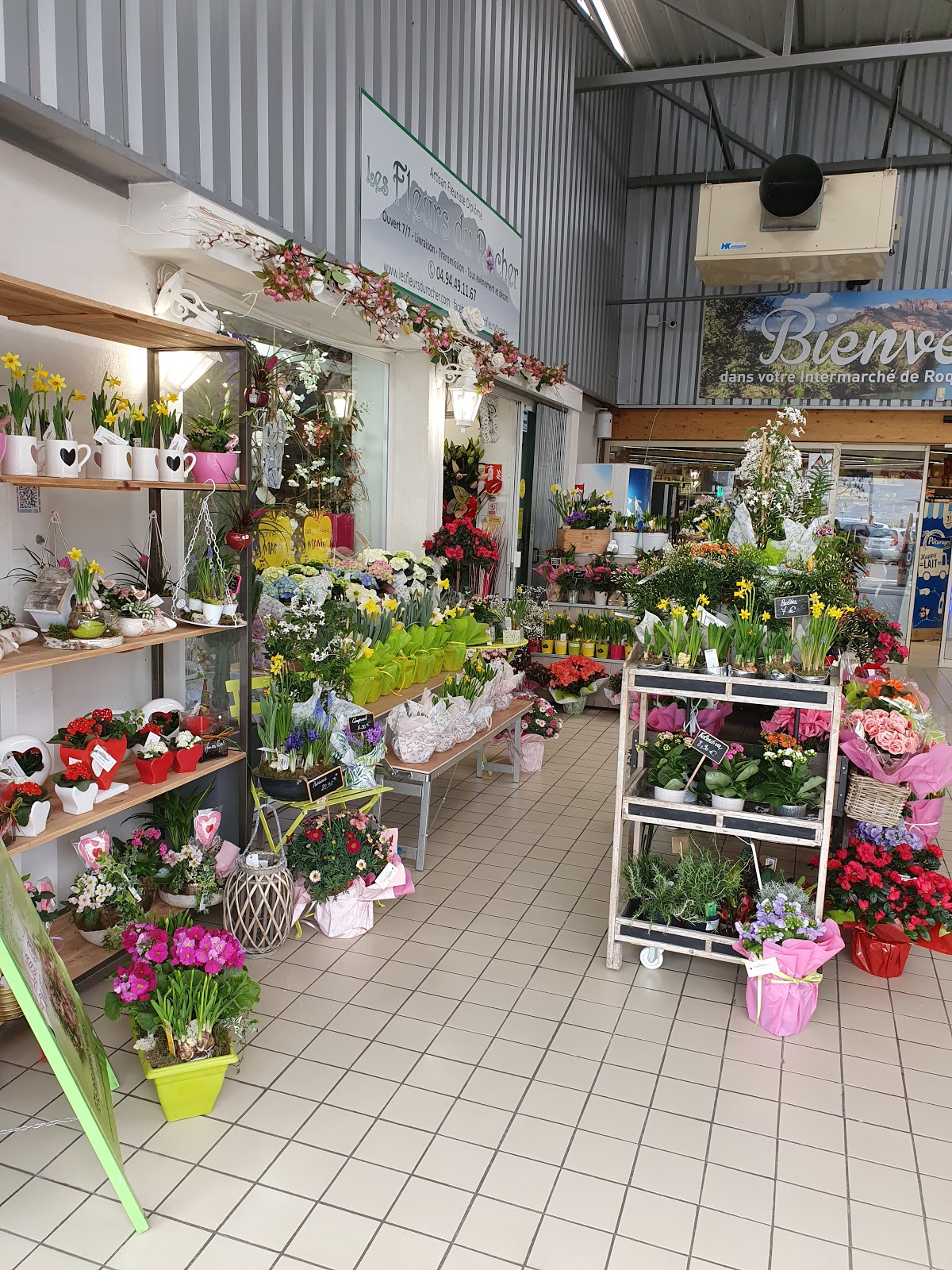 Les Fleurs du Rocher Interflora