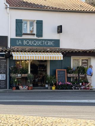 Fleuriste La Bouqueterie 0