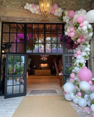 Fleuriste DARON EVENT MARIAGE - Wedding planner - décorateur fleuriste - borne photo selfie - Baby shower 0