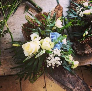 Fleuriste Bleu Jonquille 2