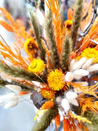 Fleuriste Aux Colonnes Fleuries 