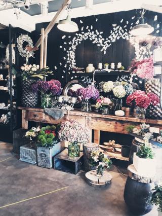 Fleuriste A fleur de pot 0