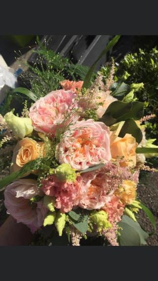 Fleuriste De Fleurs Et d'eau 0