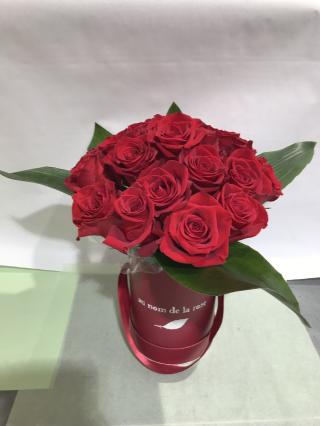 Fleuriste Au Nom De La Rose 0