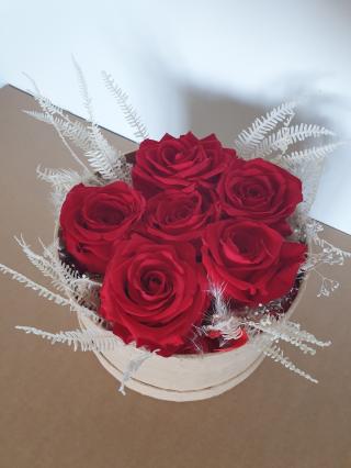 Fleuriste LEAFLEURS Fleuriste spécialiste du mariage 0