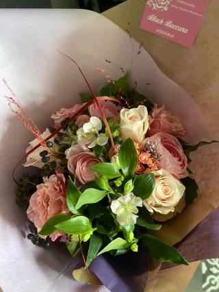 Fleuriste Black Baccara - La Paillotte 0