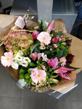 Fleuriste Fleuriste Tain-l'Hermitage-Fleurs et Deco Créatrice florale 0