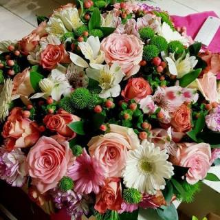 Fleuriste Un Mot Une Fleur - Fleuriste Tavers Beaugency 0