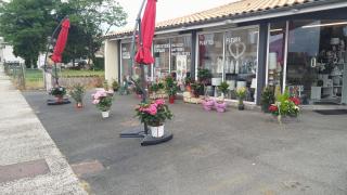 Fleuriste FLEURS ET CREATIONS - 33710 0