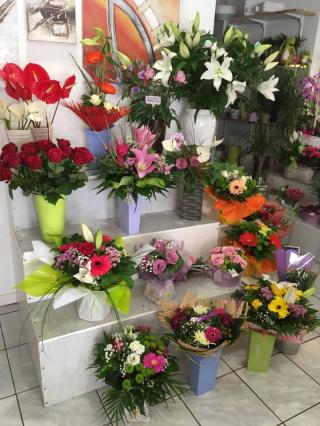 Fleuriste CHEZ ESTELLE Fleurs cadeaux et décoration - Rohrwiller 0
