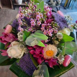 Fleuriste Pique Fleurs 0