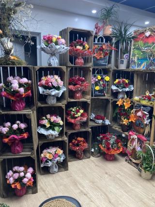 Fleuriste Fleuriste La Garde - Fleurissant en face de la Société Générale 0