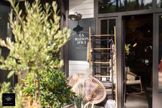 Fleuriste Magasin déco - La Maison d'Ici 0