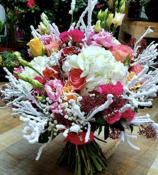 Fleuriste Aux Colonnes Fleuries 0