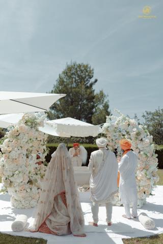 Fleuriste pearly white concept 0