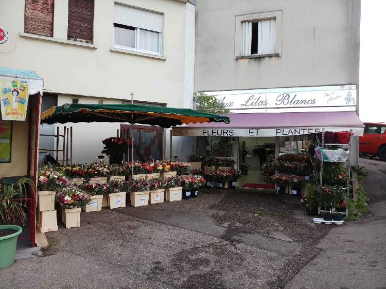Aux Lilas Blancs