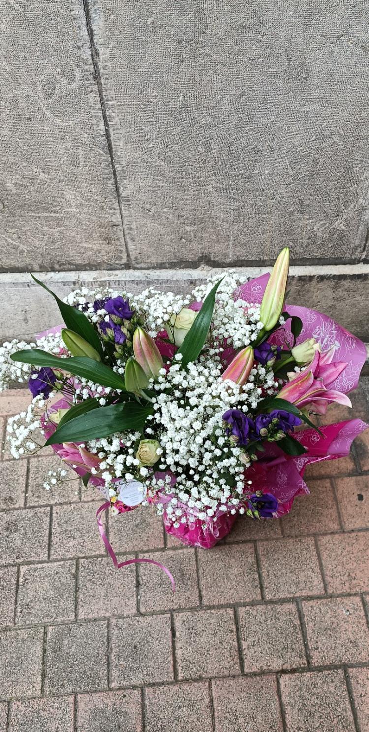Des Fleurs Parmi Les Etoiles Fleuriste
